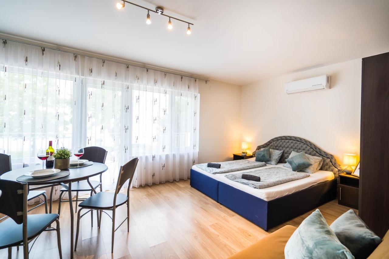 Siesta Sziget - Balaton-Parti Apartmanok Siofok Exterior photo
