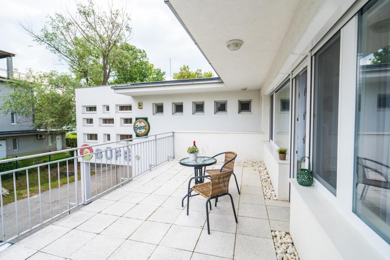 Siesta Sziget - Balaton-Parti Apartmanok Siofok Exterior photo