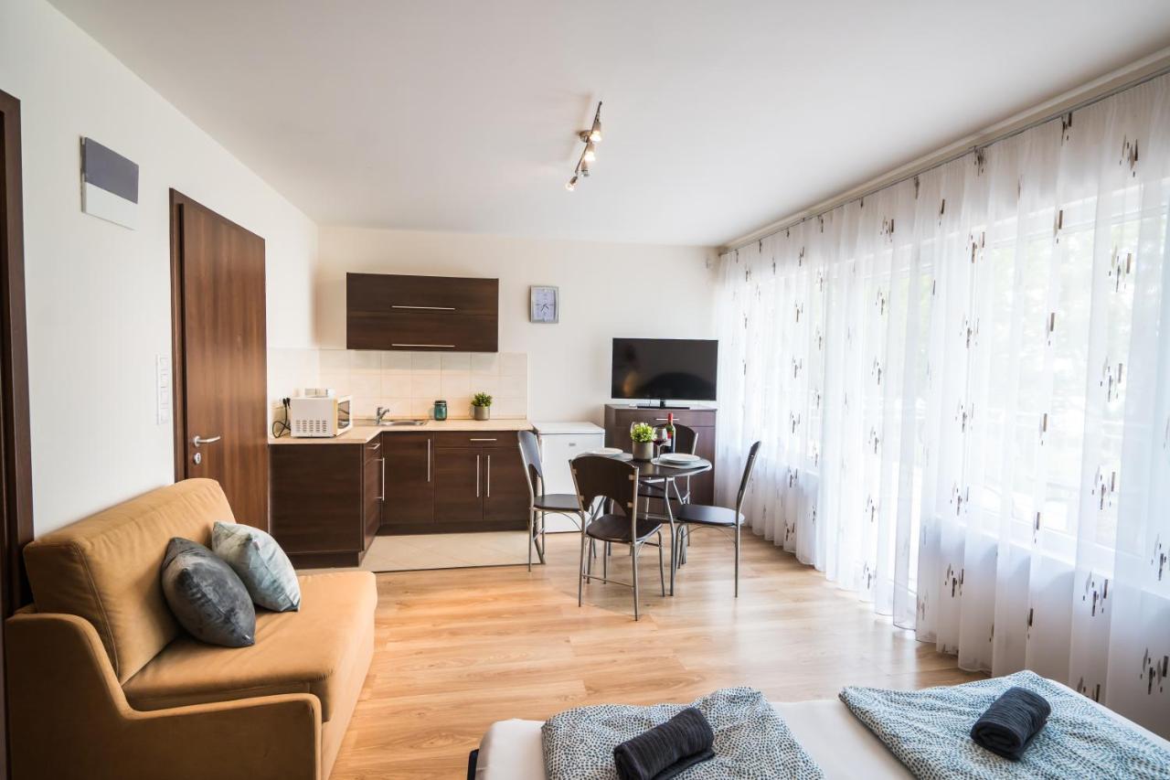 Siesta Sziget - Balaton-Parti Apartmanok Siofok Exterior photo
