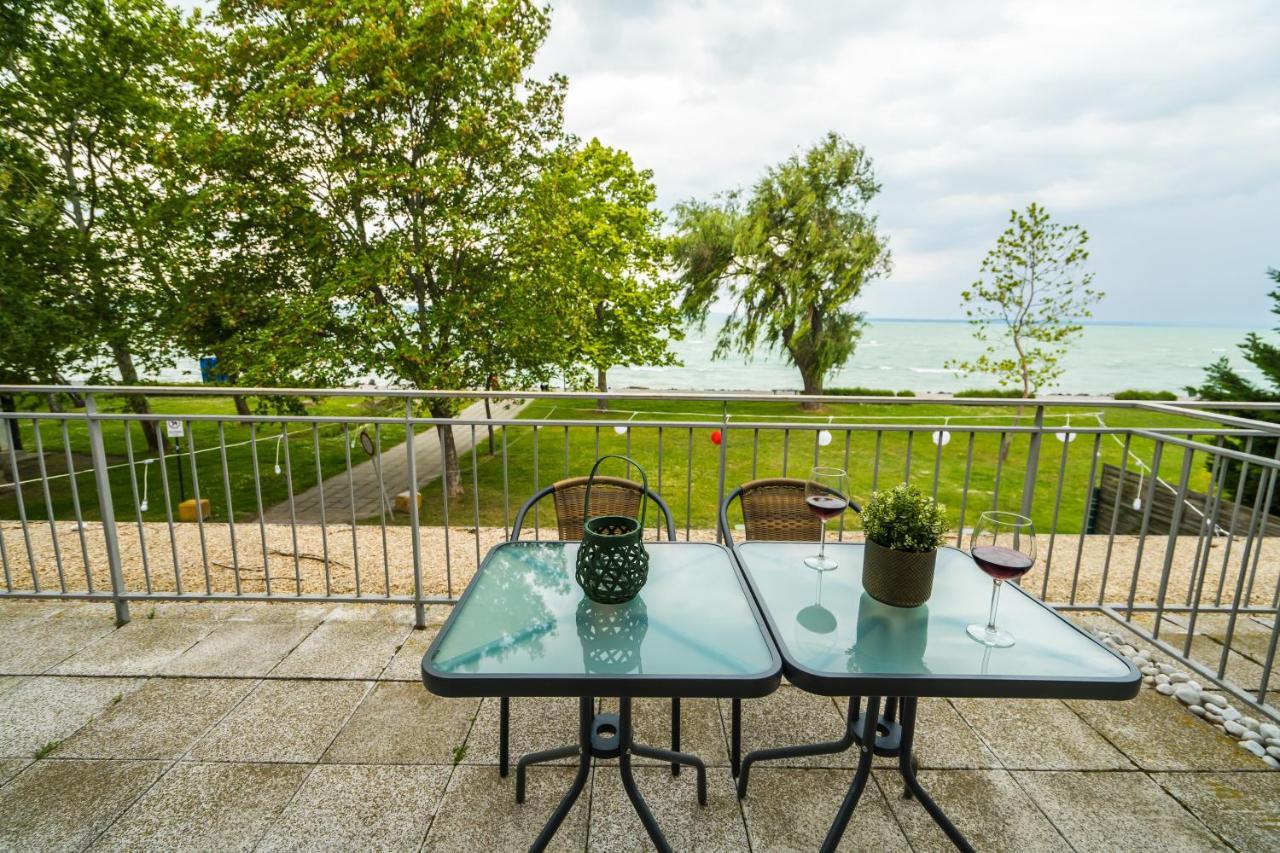 Siesta Sziget - Balaton-Parti Apartmanok Siofok Exterior photo